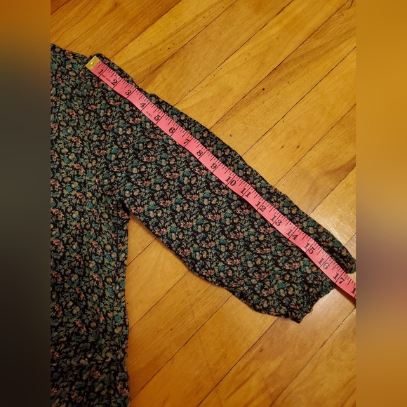 Laura Ashley floral dress. V neck. 3/4 sleeves. Black, green, pink. Size 6. - Picture 14 of 14